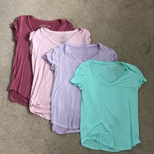 Bundle of 4 v-necks